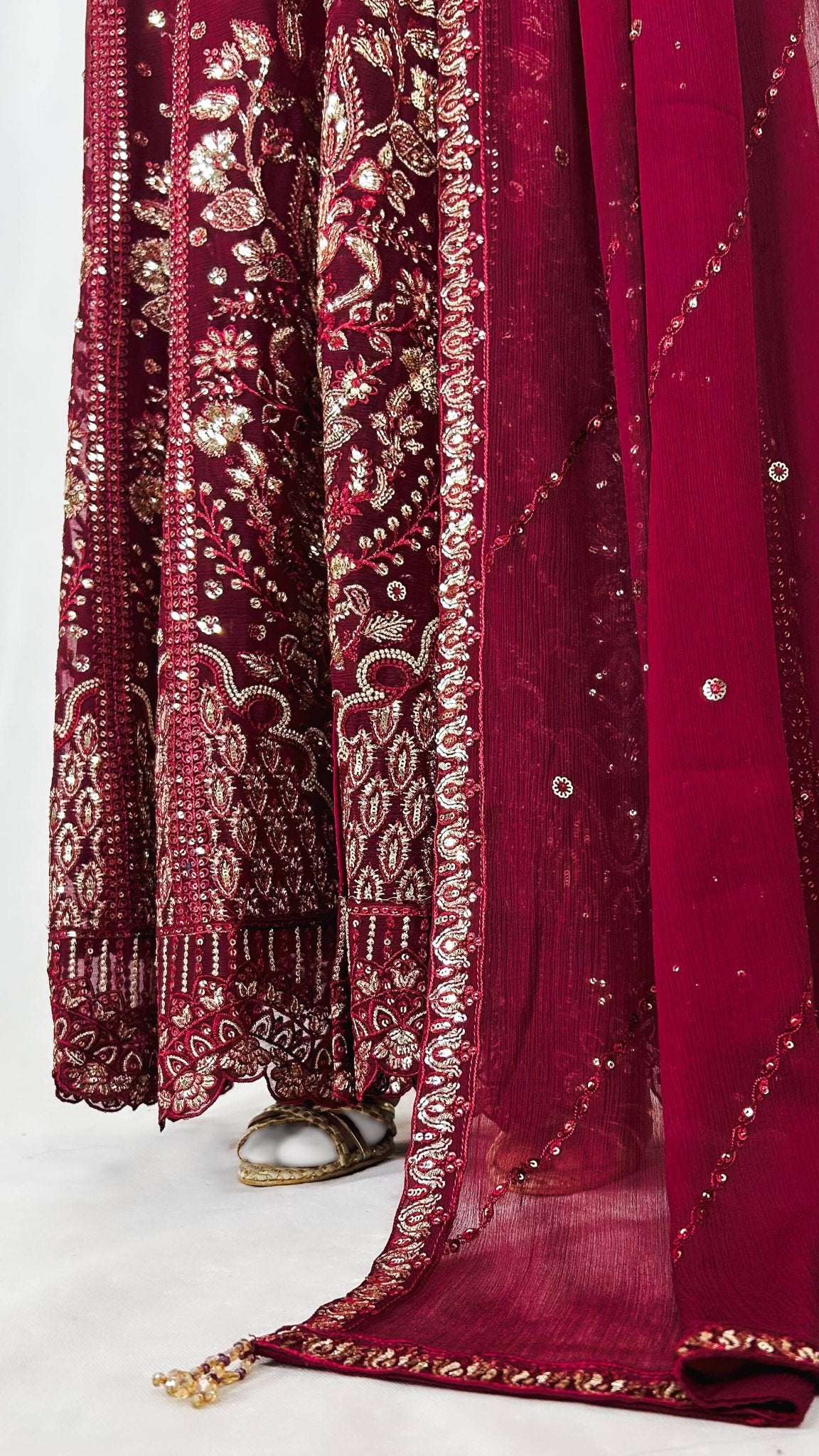 Maroon Pakistani Formal Wear Chiffon Anarkali Long Frock Dress Detailed Border and Dupatta Embroidery Look